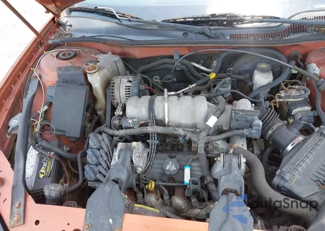 2004 Pontiac Grand Prix Gt1 z USA, uszkodzony, nr VIN 2G2WP522X41135700